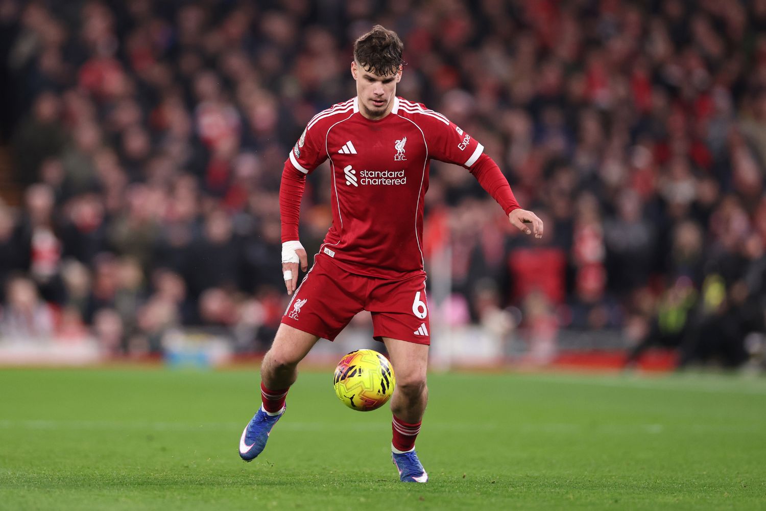 article-body-image-13 Milos Kerkez plays against Newcastle