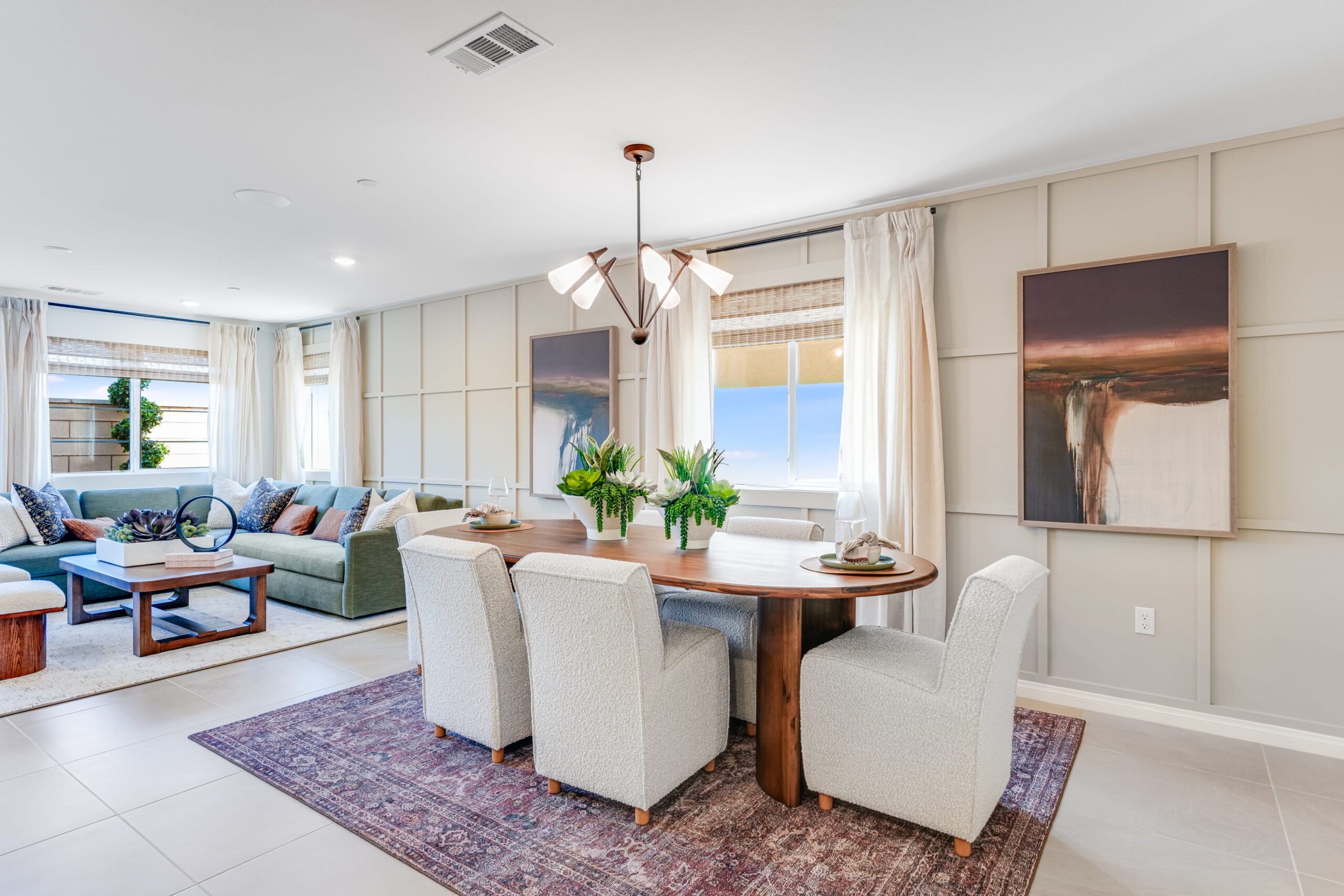 inl_overlook_emeraldridge_pic_res4_dining_2of2_f1-1-scaled-1 Overlook at Emerald Ridge dining room