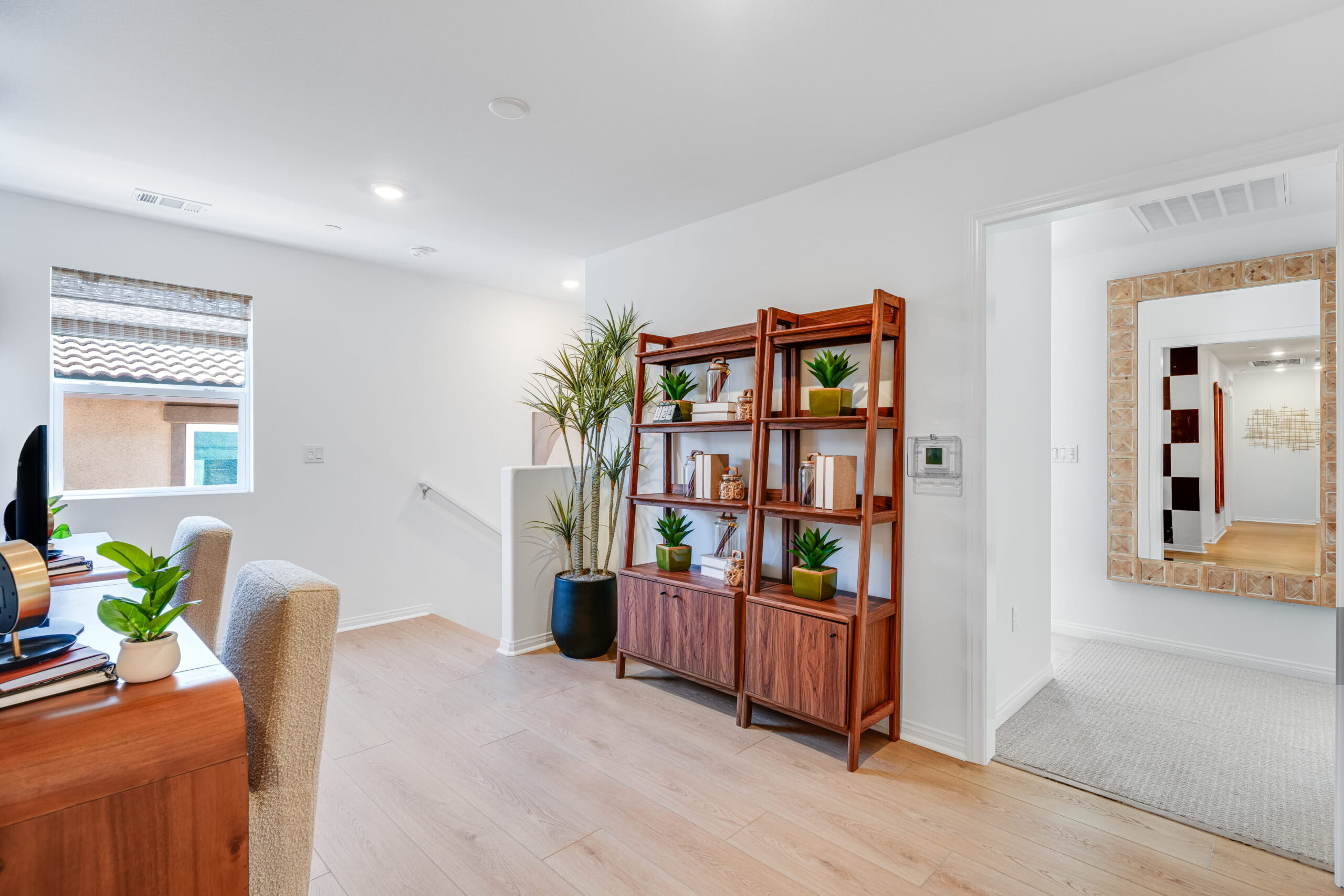 inl_overlook_emeraldridge_pic_res4_loft_2of3_f2-1-scaled-1 Overlook at Emerald Ridge loft