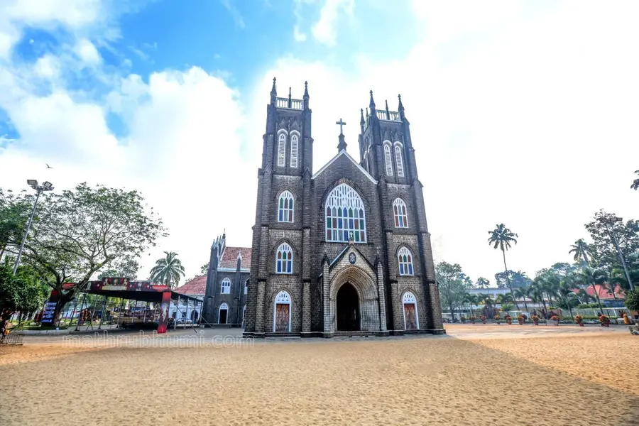 ആറ് പതിറ്റാണ്ടുകൾകൊണ്ട് പണികഴിപ്പിച്ച അർത്തുങ്കൽ സെയിന്റ് ആൻഡ്രൂസ് ബസിലിക്ക