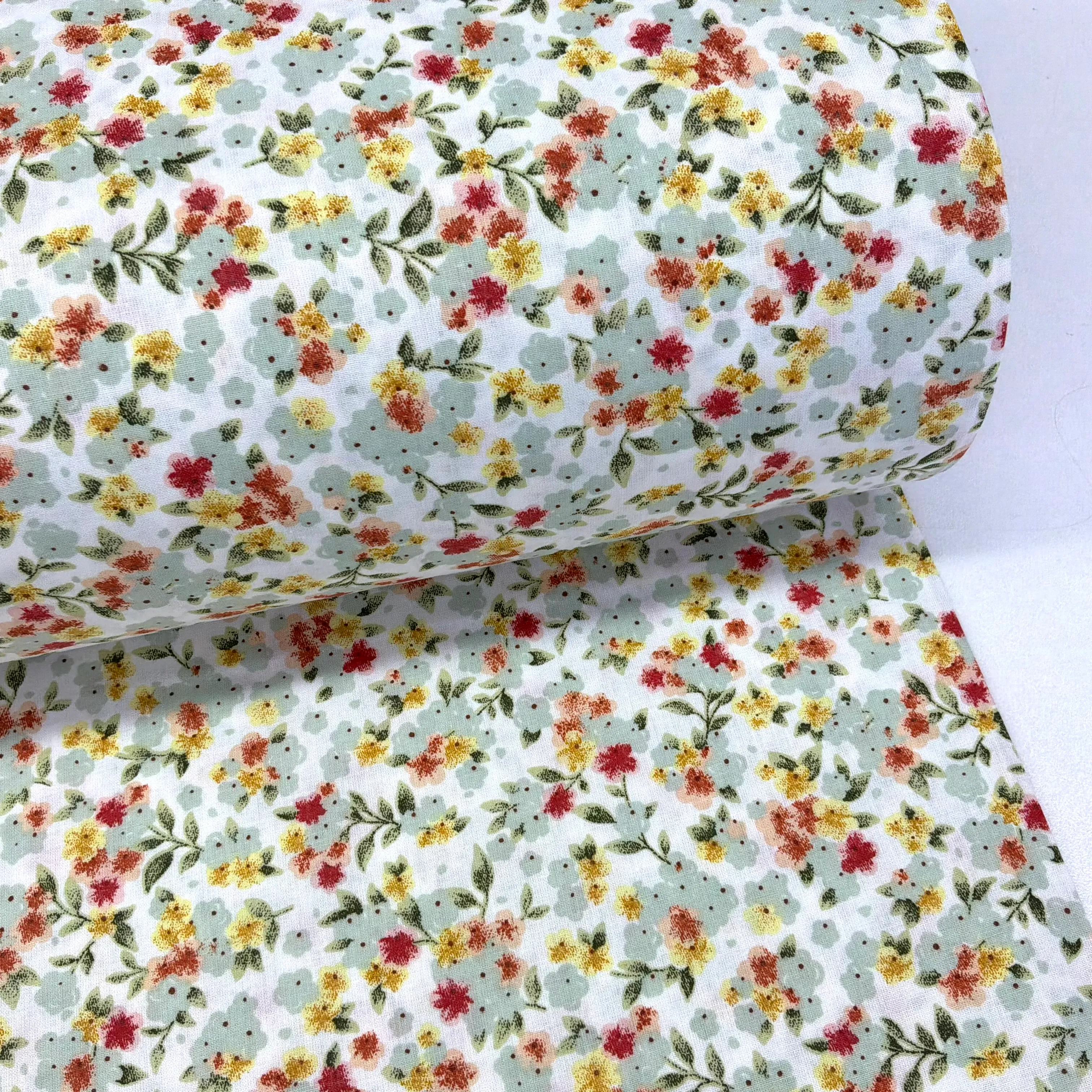img-3412 Beyaza Mint Pastel Çiçekler Poplin Kumaş